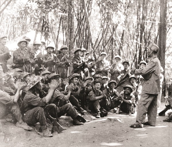 Tư tưởng Hồ Chí Minh về xây dựng Quân đội chính quy, hiện đại